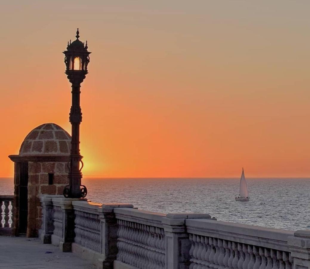 El rincón de la Caleta Cádis Exterior foto